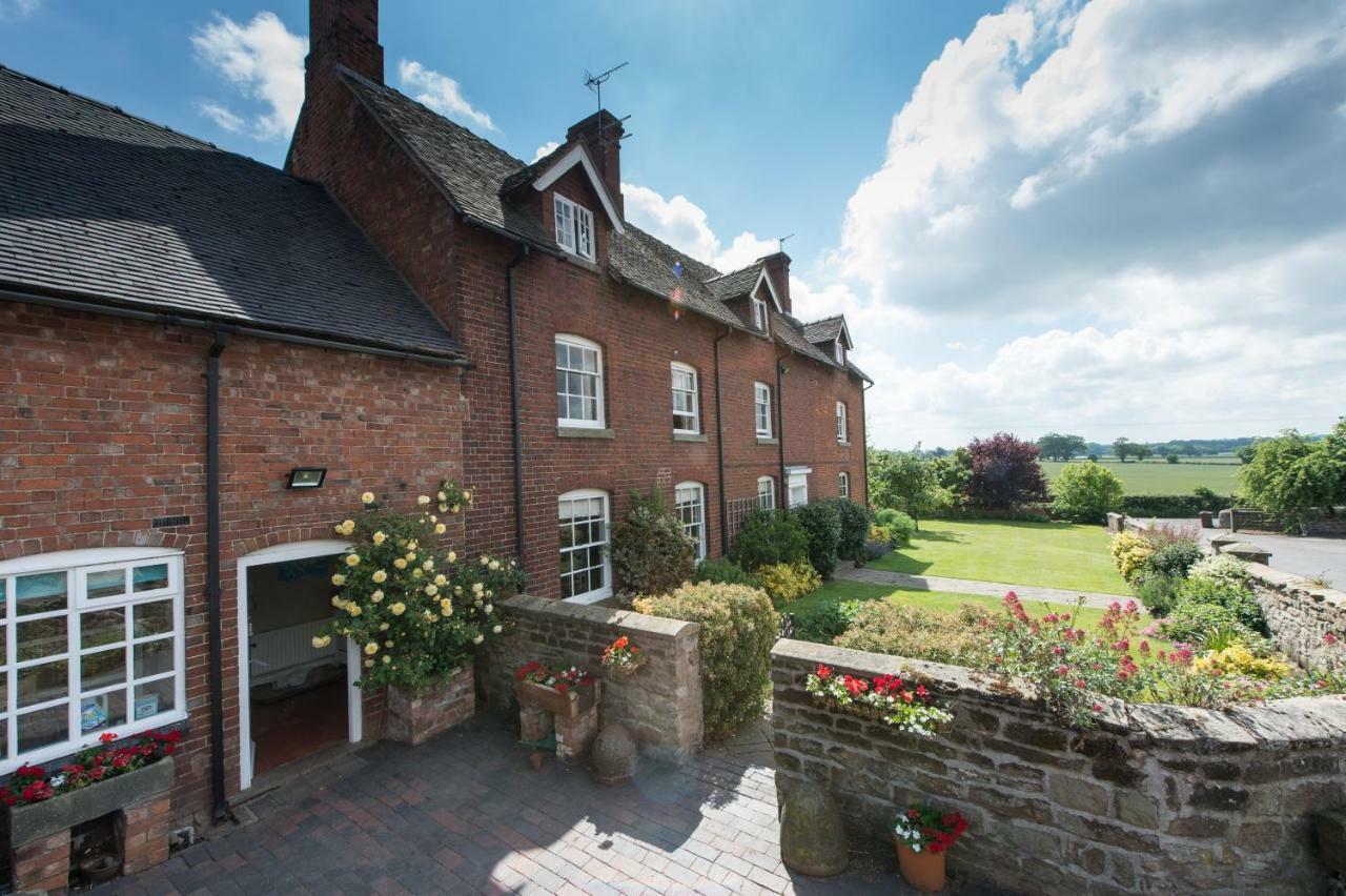Moreton Hall Farm Bed and Breakfast Newport  Exterior foto